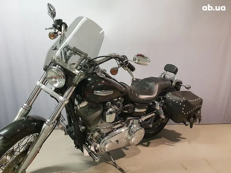 Harley-Davidson FXDC Image 5